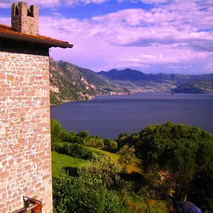 Castello Di Zorzino Iseo Apartment